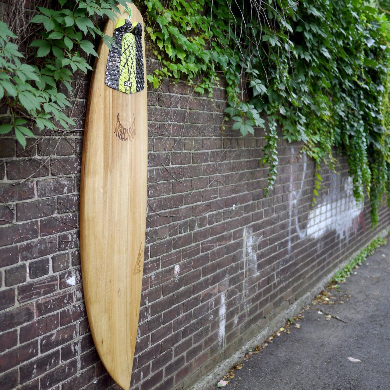 Gnarwall Hanger Single Fin - Clear - GNARWALL